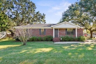 Building Photo - UPCOMING LISTING