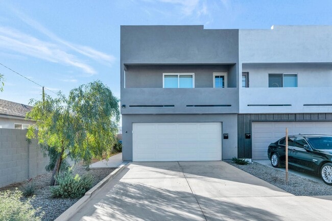 Building Photo - 2509 E Broadway Rd