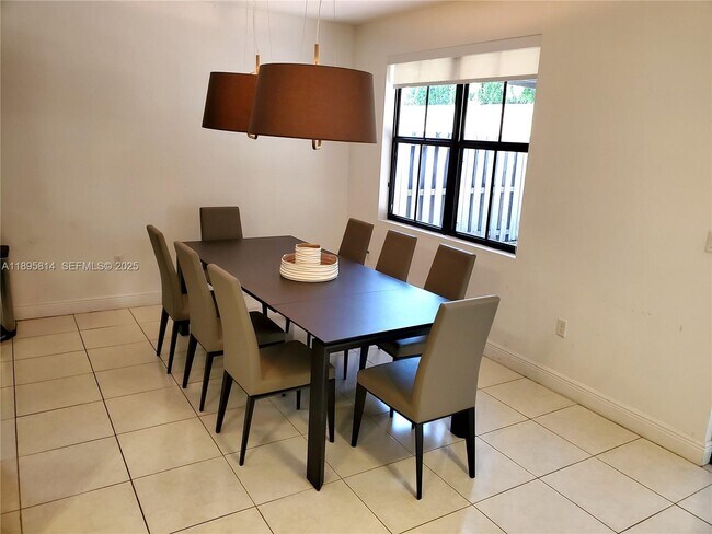 Building Photo - 9731 NW 10 Terrace