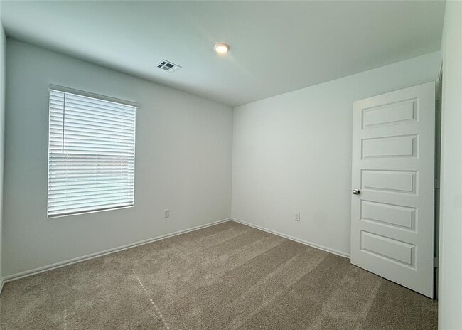 Building Photo - 16208 Lovers Ln