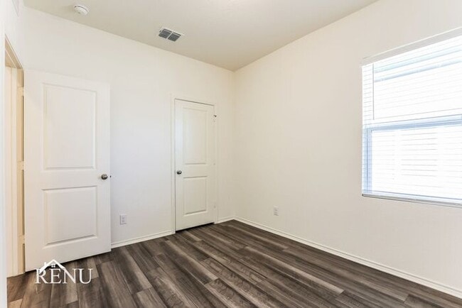 Building Photo - 5111 Firefly Hls