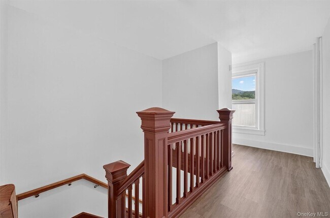 Building Photo - 34 Market St