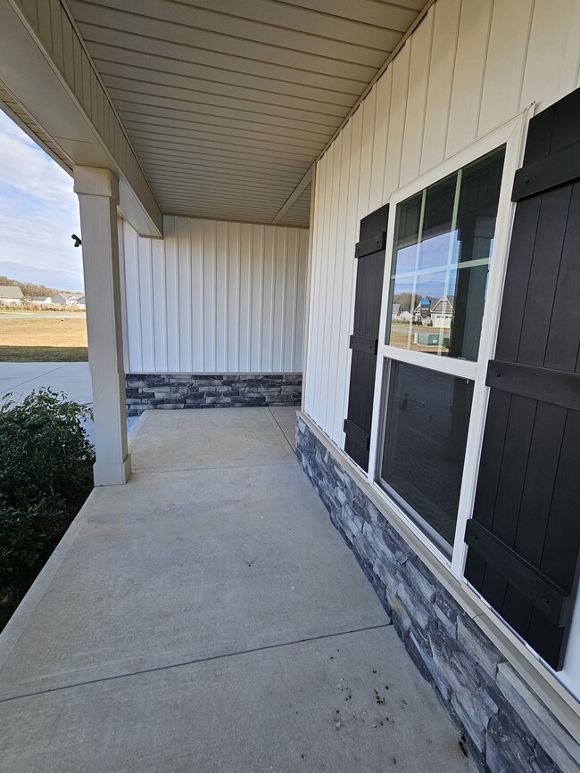 Building Photo - 202 Mutton Dr