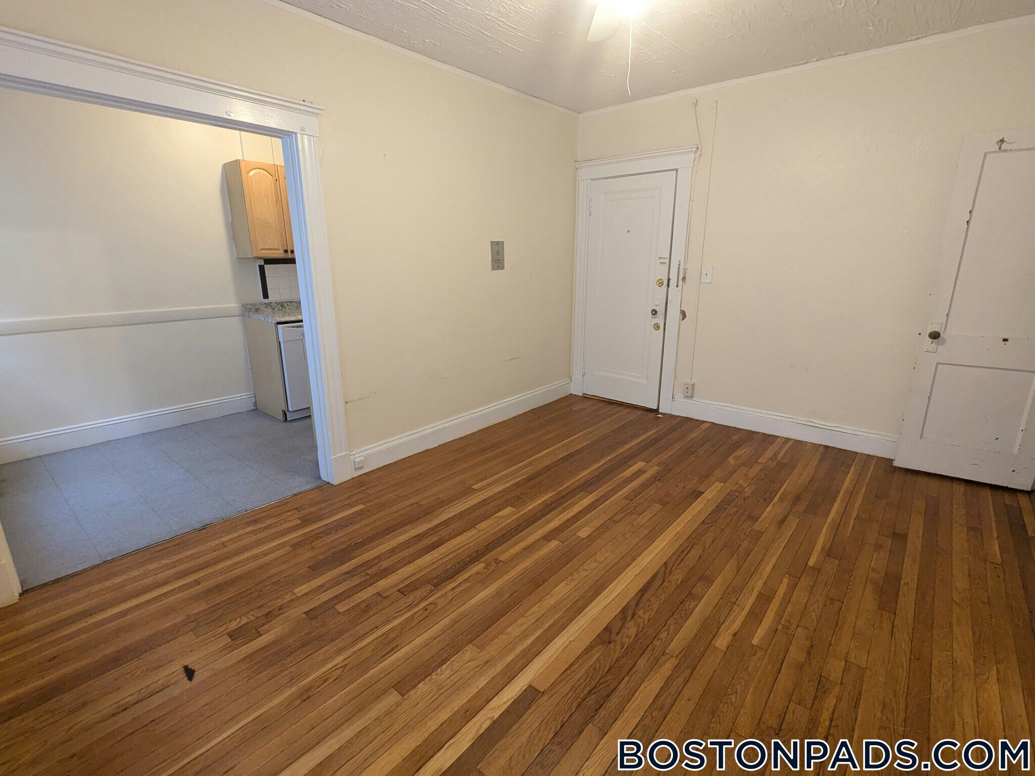 Building Photo - 33 Walbridge St
