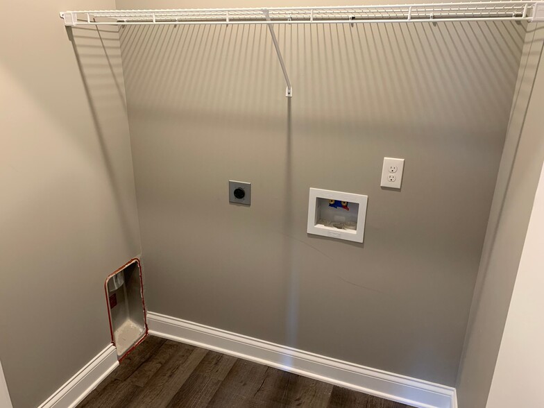 Building Photo - 5831 Otte Ct.