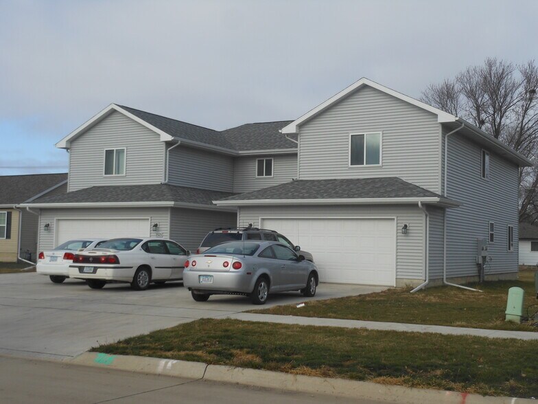 Primary Photo - 1519 Springbrook Dr