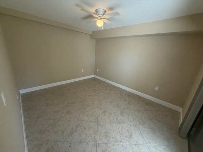 Building Photo - 2407 24th Ln