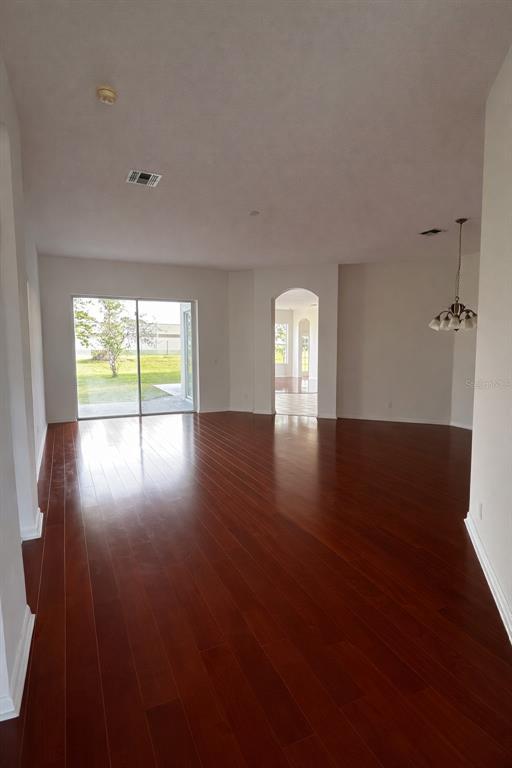 Building Photo - 927 Shadowmoss Dr