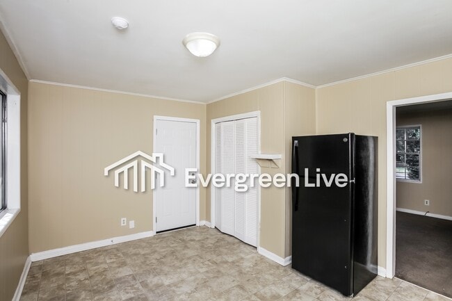 Building Photo - 431 Hudson Ave