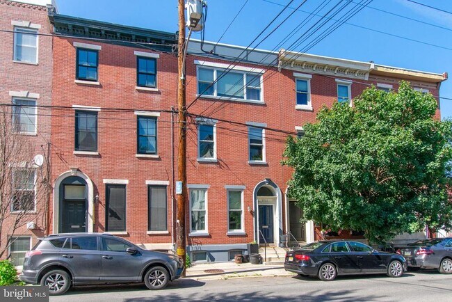 Building Photo - 1921 Poplar St