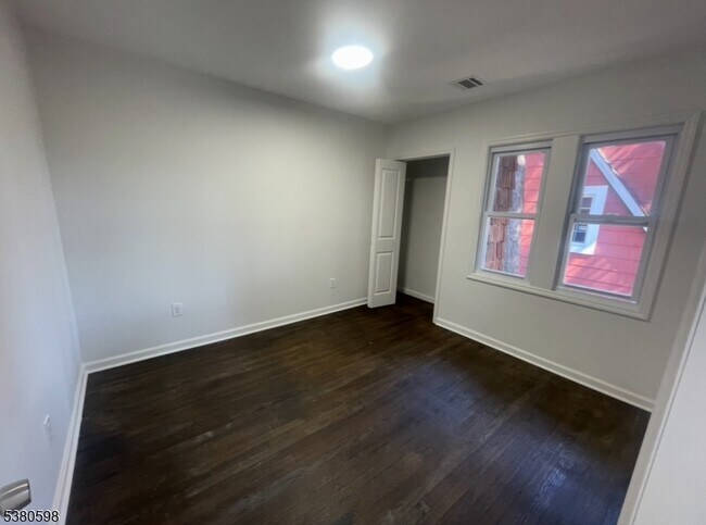 Building Photo - 298 Farrant Terrace
