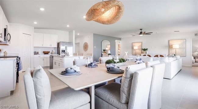 Building Photo - 329 Marta Dr