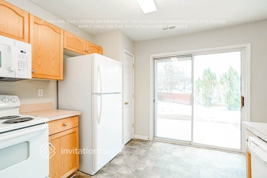 Building Photo - 1304 Red Tallen Ct