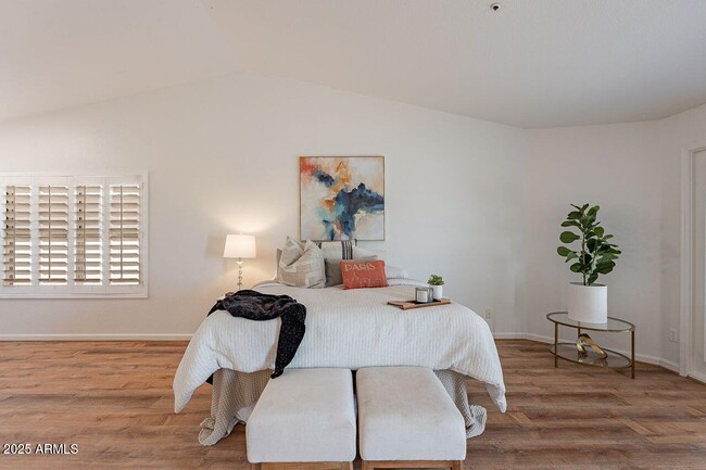 Building Photo - 12863 E Becker Ln