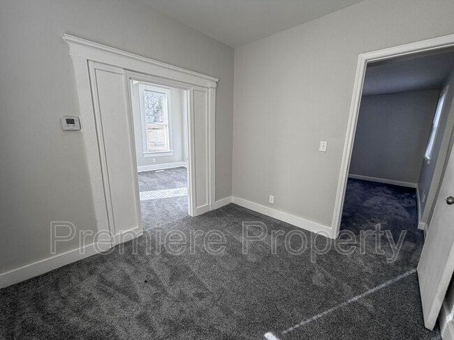 Building Photo - 141 N Home Ave