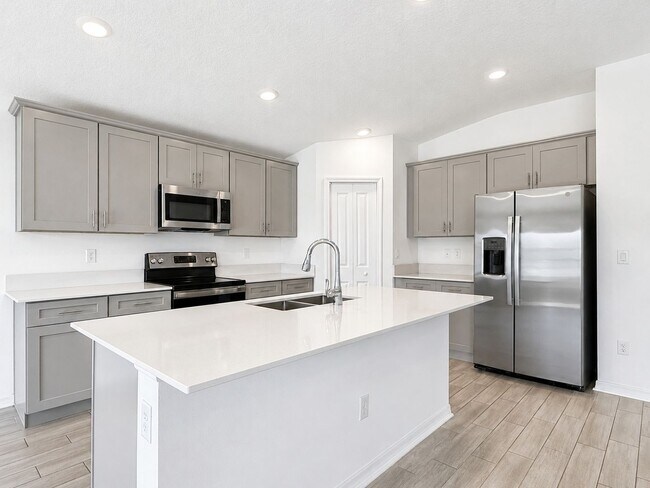 Building Photo - Live exceptionally in this 4Bedroom / 2Bath home in Daytona’s Preserve at LPGA!