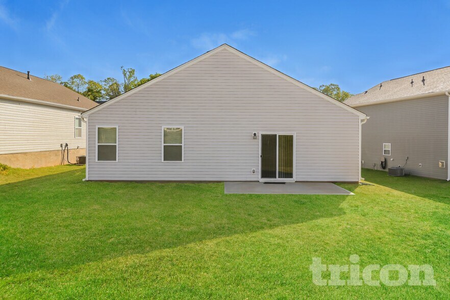 Building Photo - 250 Fenwick Dr