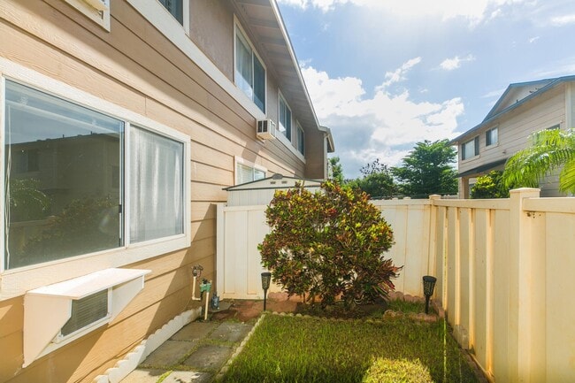 Building Photo - Suncrest in Ewa Gentry: 1-bed, 1-bath, 2-parking - PET Friendly !