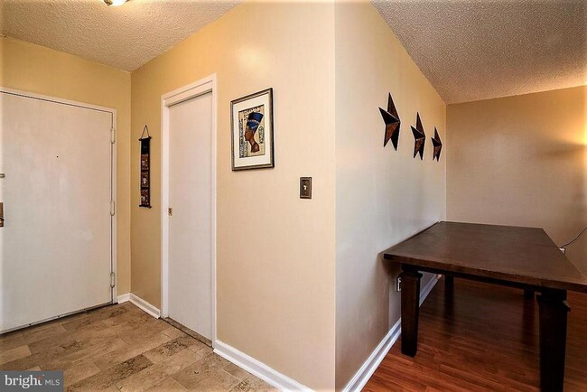 Building Photo - 5500 Holmes Run Pkwy
