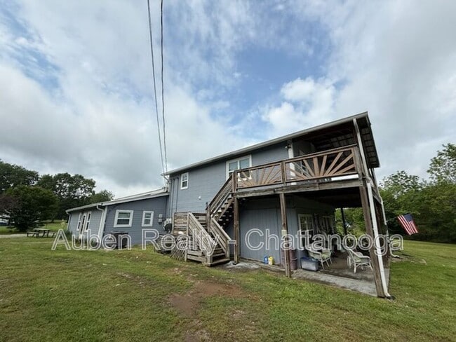 Building Photo - 6300-C W Hwy 136