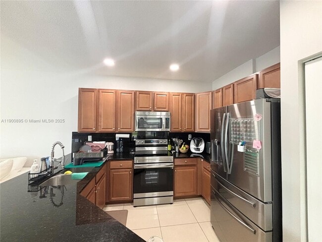 Building Photo - 401 NE 194th Ln