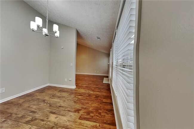 Building Photo - 405 Windsor Brook Ln SE