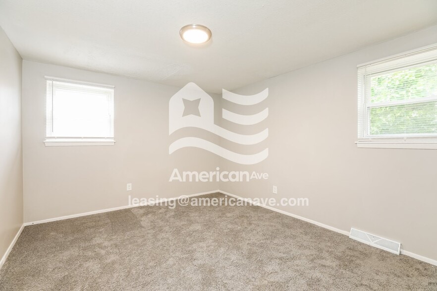 Building Photo - 3768 E 153rd St