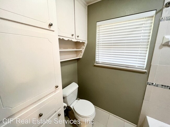 Building Photo - 3 br, 2 bath House - 3407 Oakridge Ln.