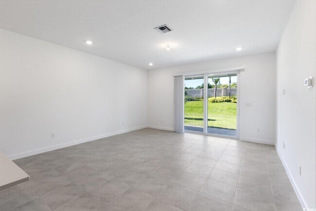 Building Photo - 6435 Seabright Ter