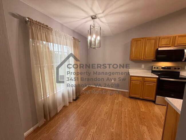 Building Photo - 4518 Lomond Cir