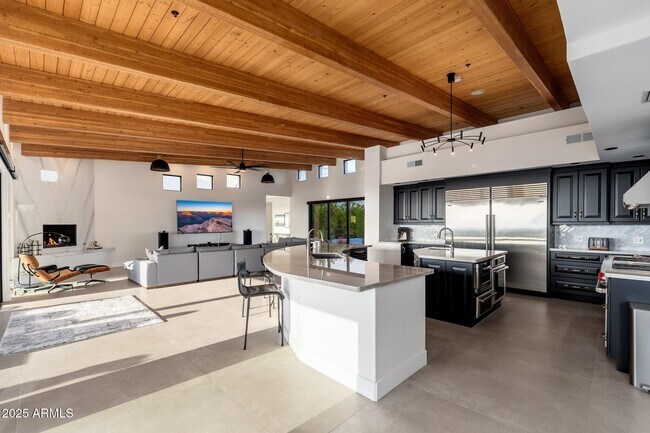Building Photo - 9525 E Buckskin Trail