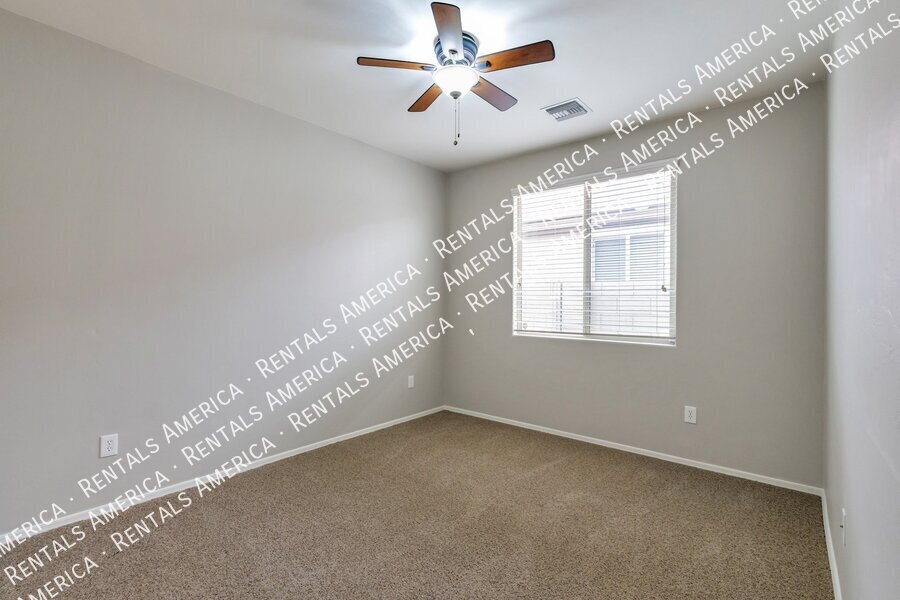 Building Photo - 8431 N Mountain Stone Pine Way