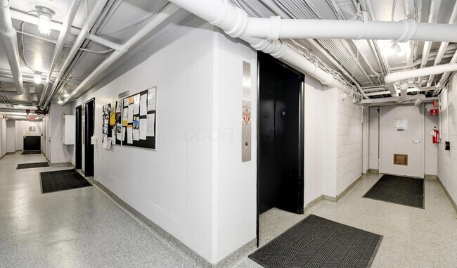 Building Photo - 1620 E Broad St