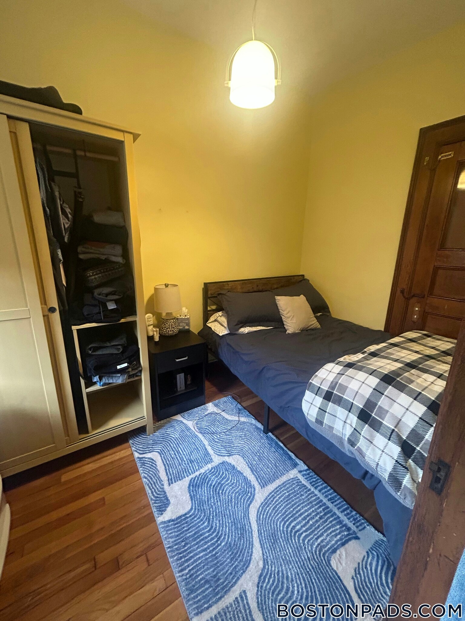 Building Photo - 849 Beacon St