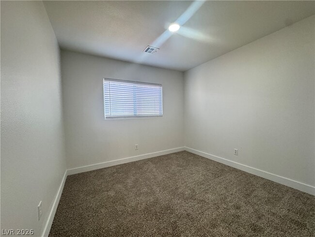 Building Photo - 6339 W Silver Ribbon Ct