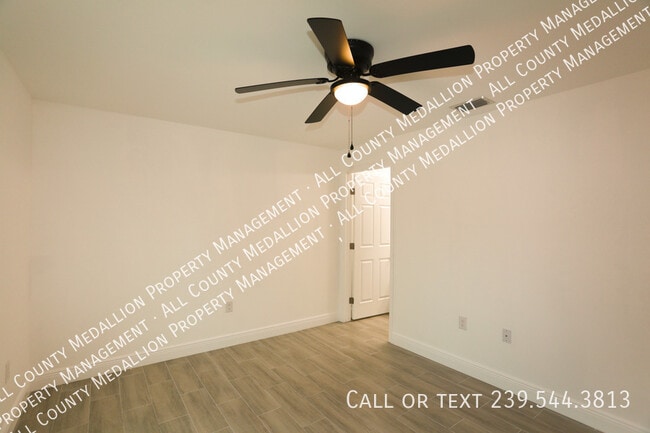 Building Photo - 917 Graystone Ave