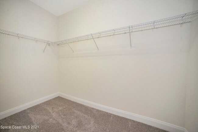 Building Photo - 117 Lancha Cir