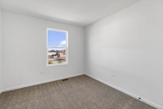 Building Photo - 1548 Slade Wy