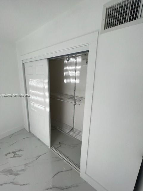 Building Photo - 4250 SW 67th Ave