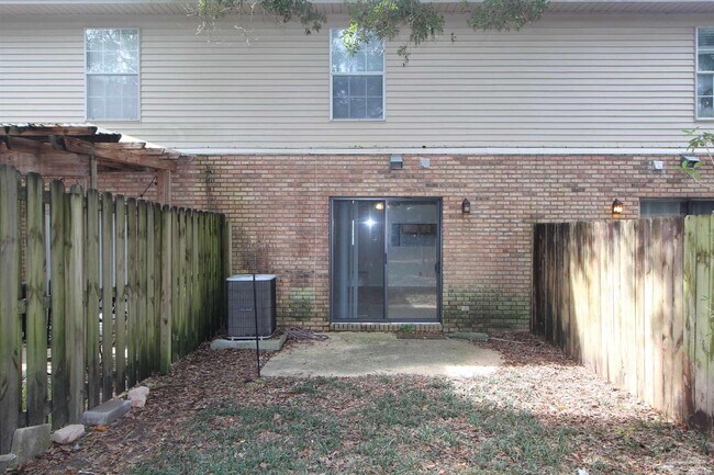 Building Photo - 10150 Vixen Pl