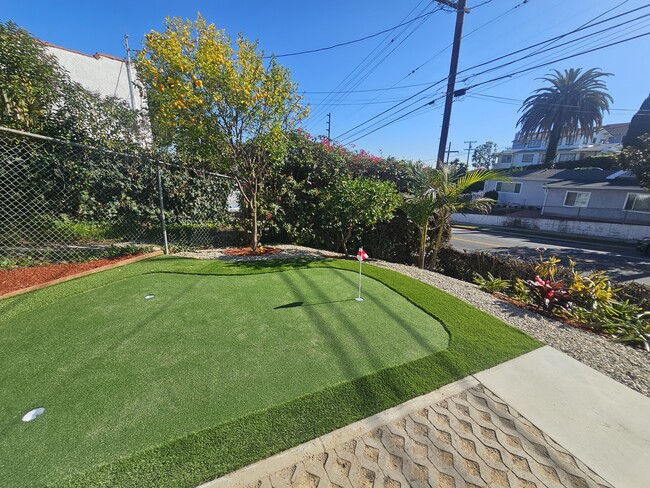 Building Photo - 1158 W 1st St