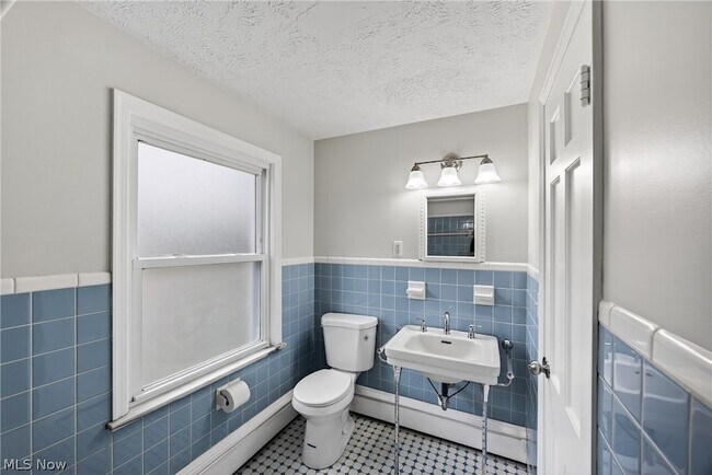 Building Photo - 20945 Halworth Rd