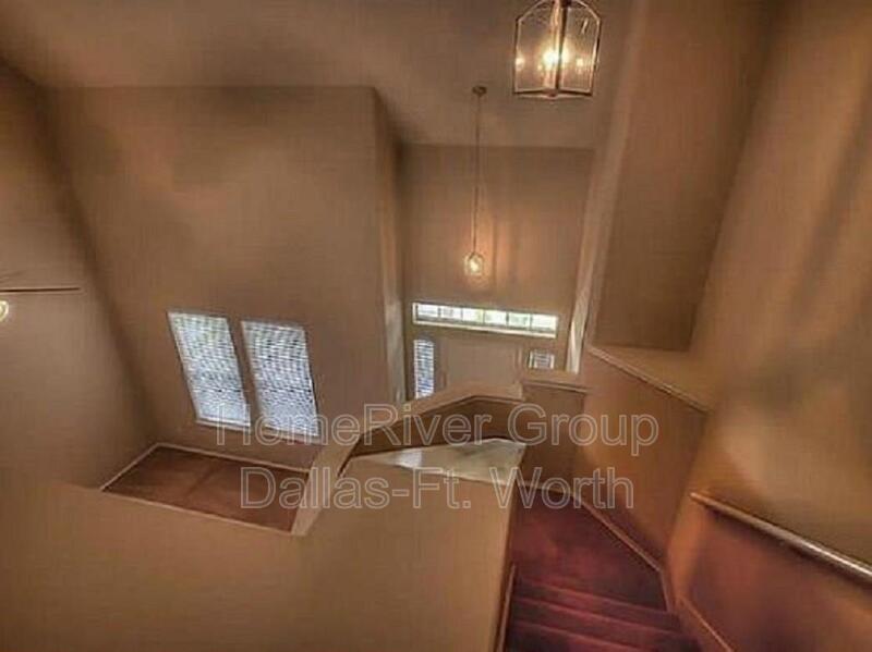 Building Photo - 9840 Old Field Dr