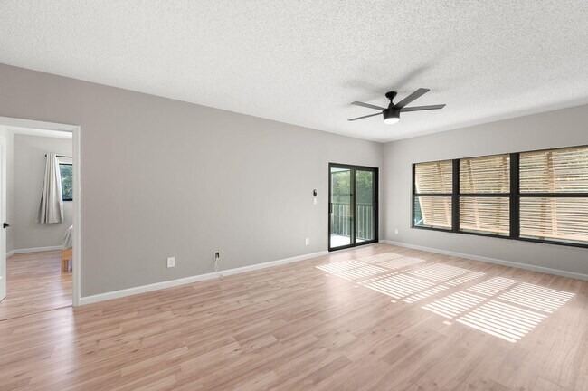 Building Photo - 6175 S Mirror Lake Dr