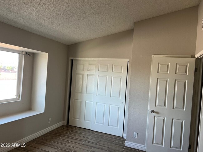 Building Photo - 5819 N 59th Dr
