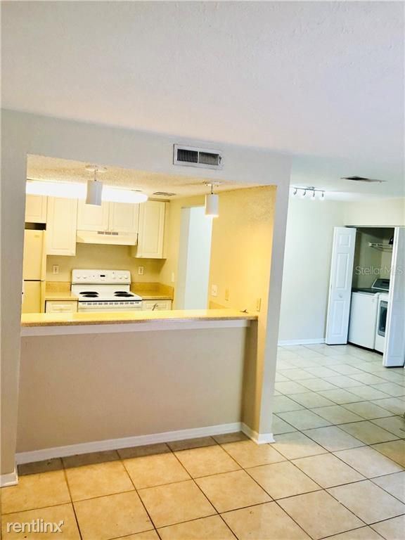Building Photo - 2 br, 2 bath Condo - Lake Azzure Apartments