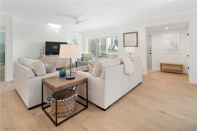 Building Photo - 776 Willowbrook Dr