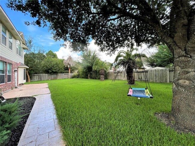 Building Photo - 16407 Stone Prairie Dr