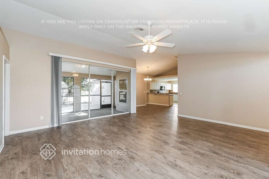 Building Photo - 137 Zenith Cir