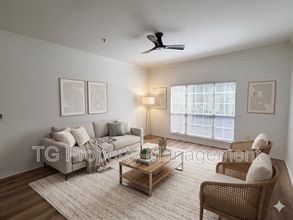 Building Photo - 7800 Point Meadows Dr